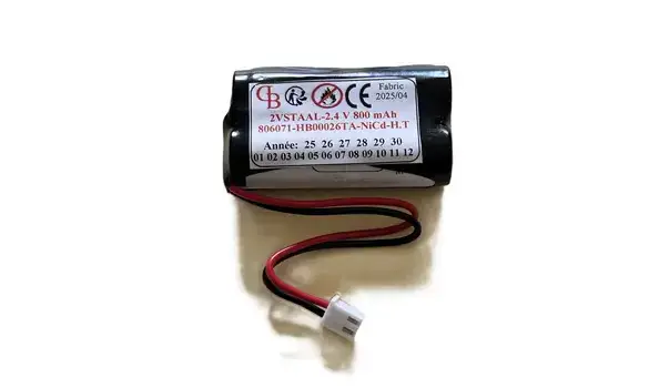 806071 2.4V 800 mAh NiCd + connecteur